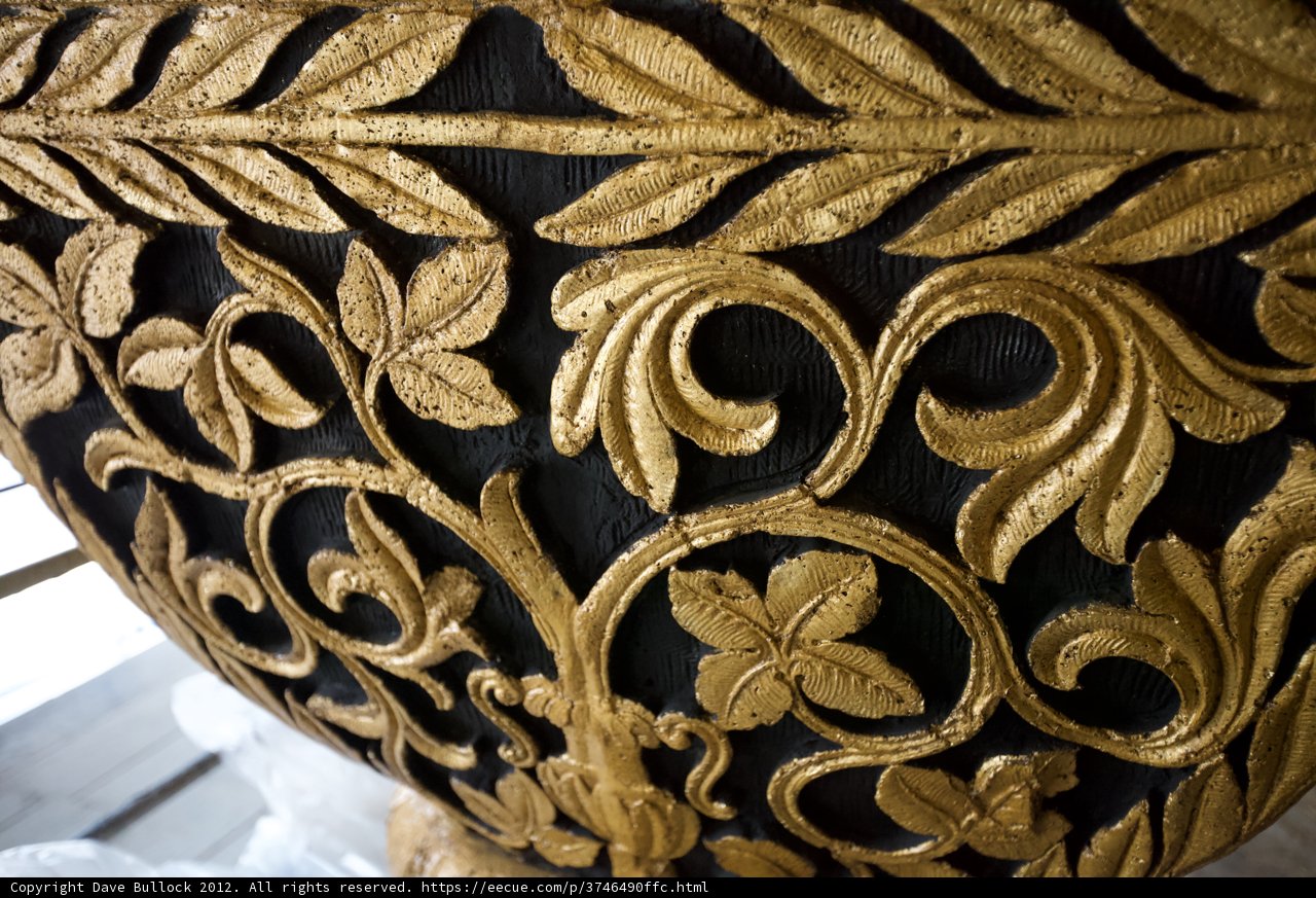 Shimmering Gold Leaf Vase