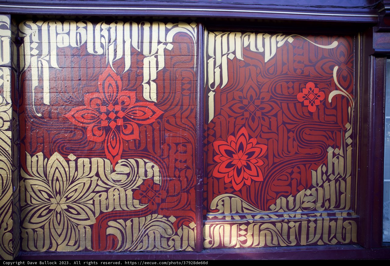 Golden Elegance at the Gate of Japan Town, Skyela
