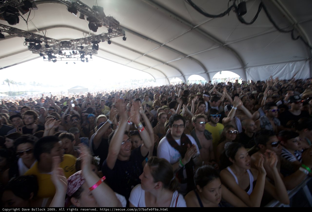 Electrifying Crowd at Coachella 2009