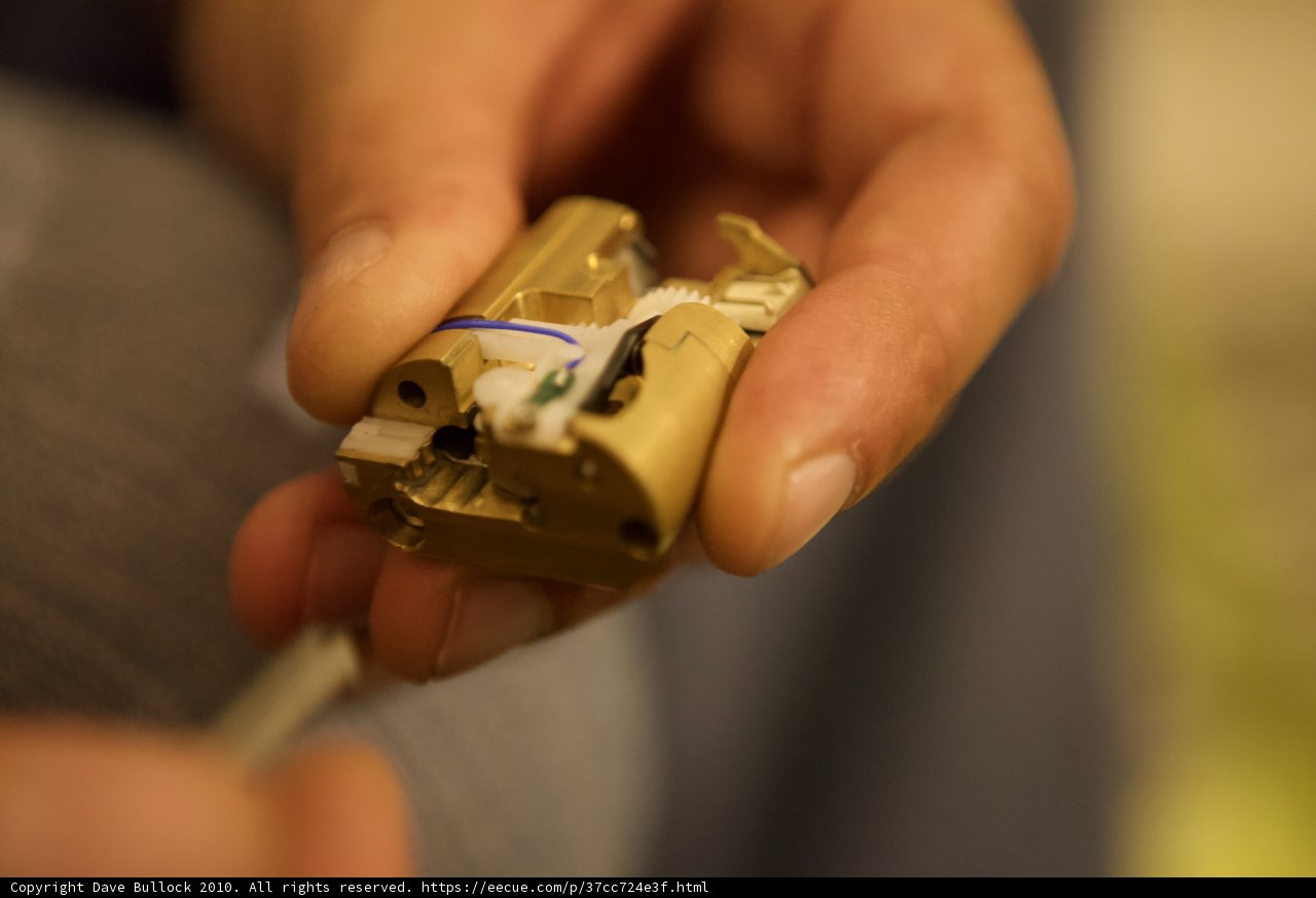 Mysterious Golden Object Captivates Defcon Attendee