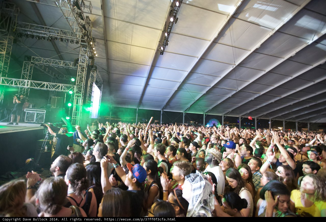 Green Lights and a Thrilling Crowd at Coachella