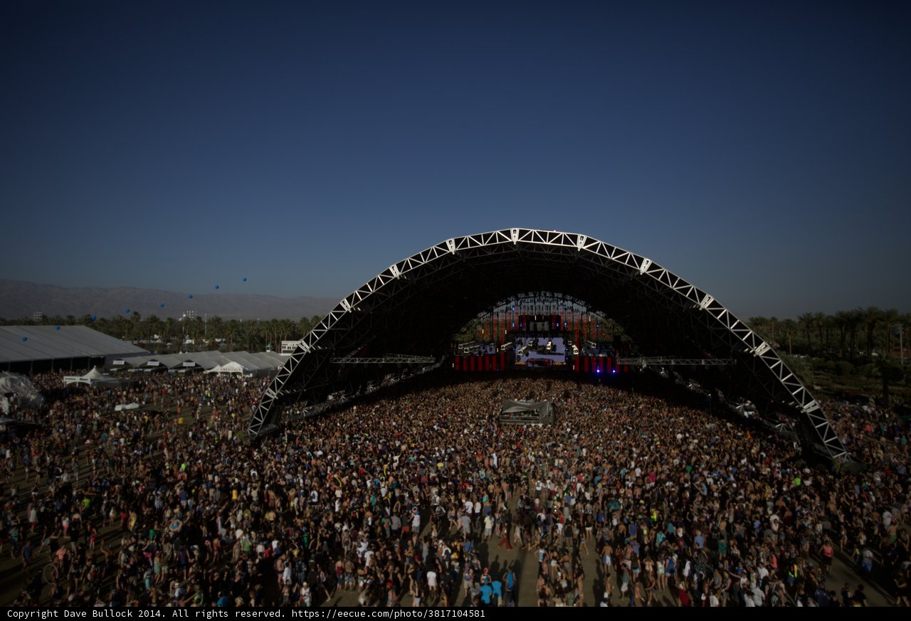 A Sea of Music Fans