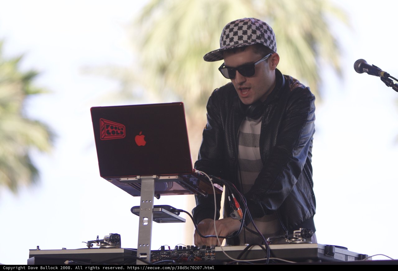 A-Trak Gets Ready to Spin