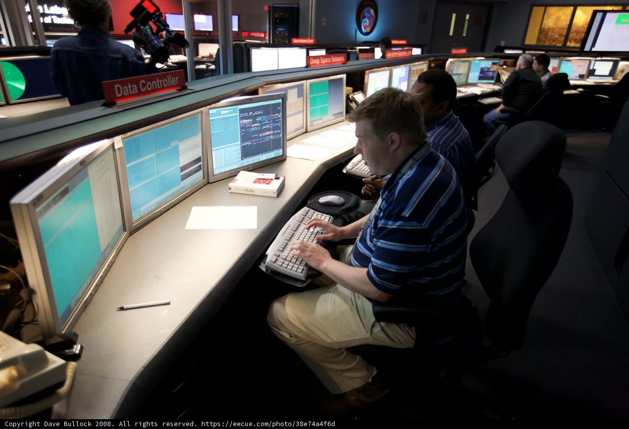Commanding the Mars Lander Mission
