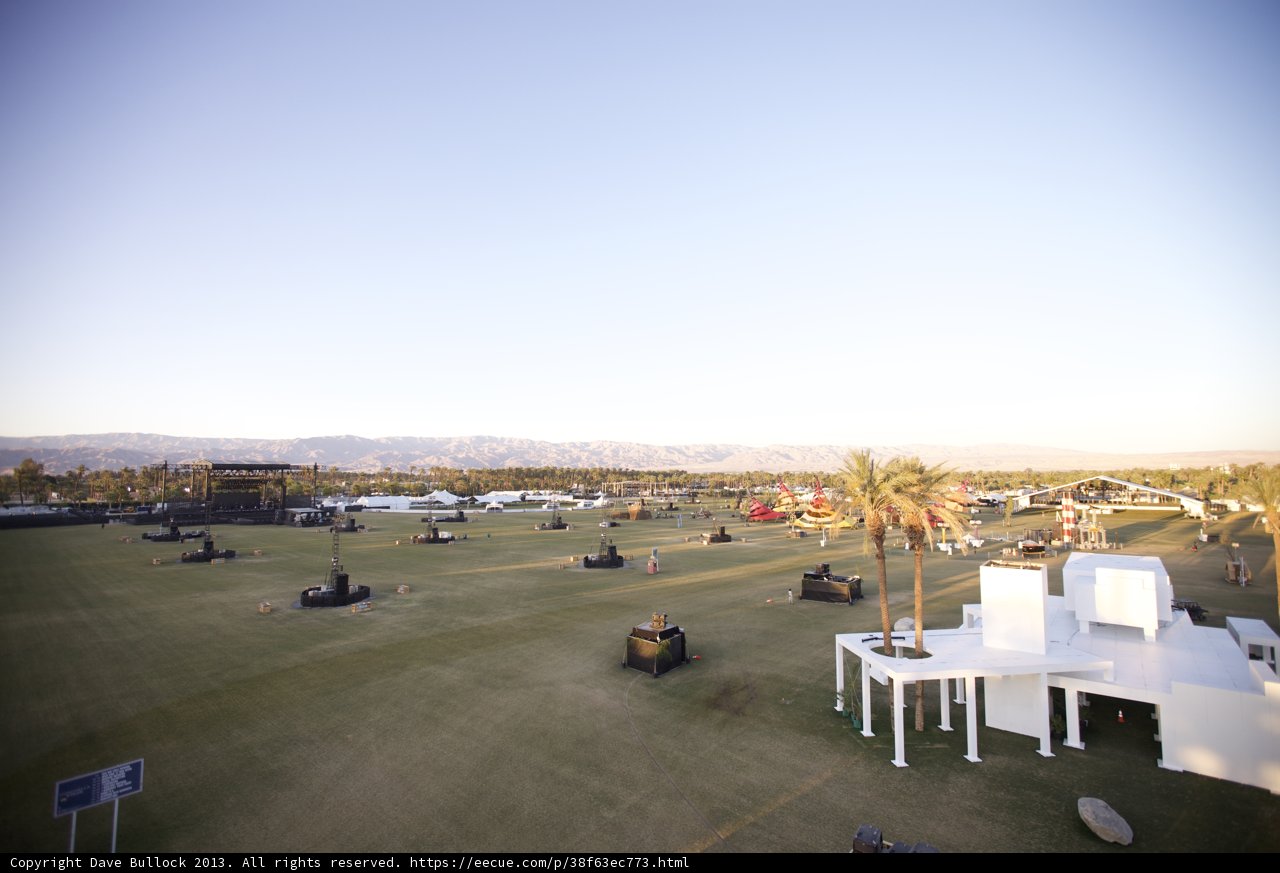 Coachella Weekend 2: A Field of Tents and Palm Trees