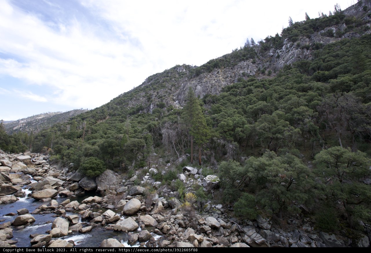 The Rugged Serenity: A Snapshot from Yosemite 2023
