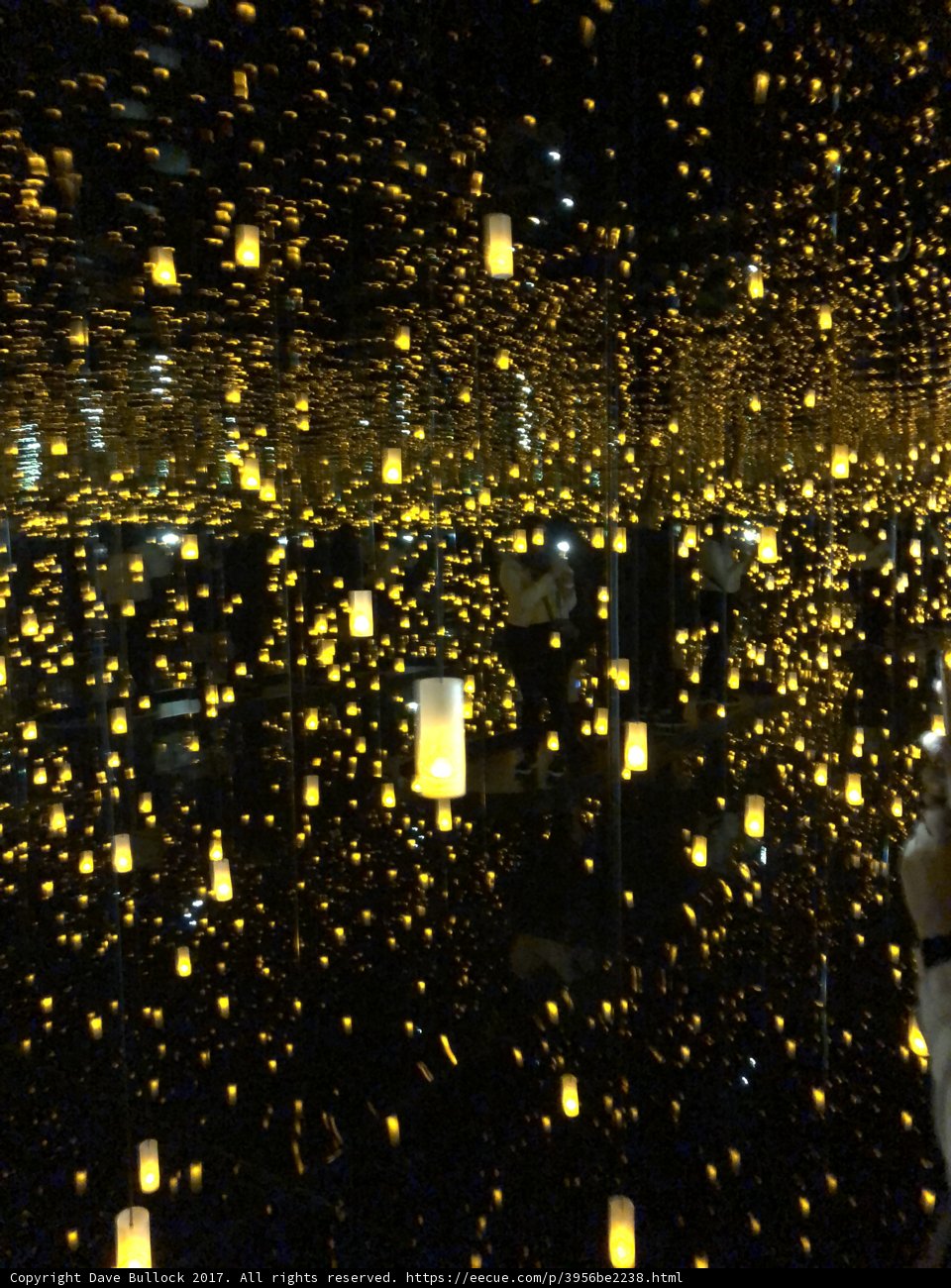 Golden Infinity: Kusama Mirror Room of Light