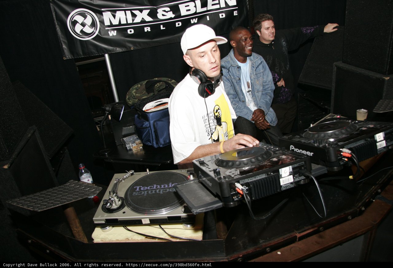 White Hat Deejay