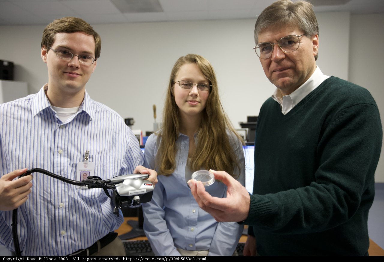 USC Hospital Staff Use Latest Technology for Eye Implants Procedure