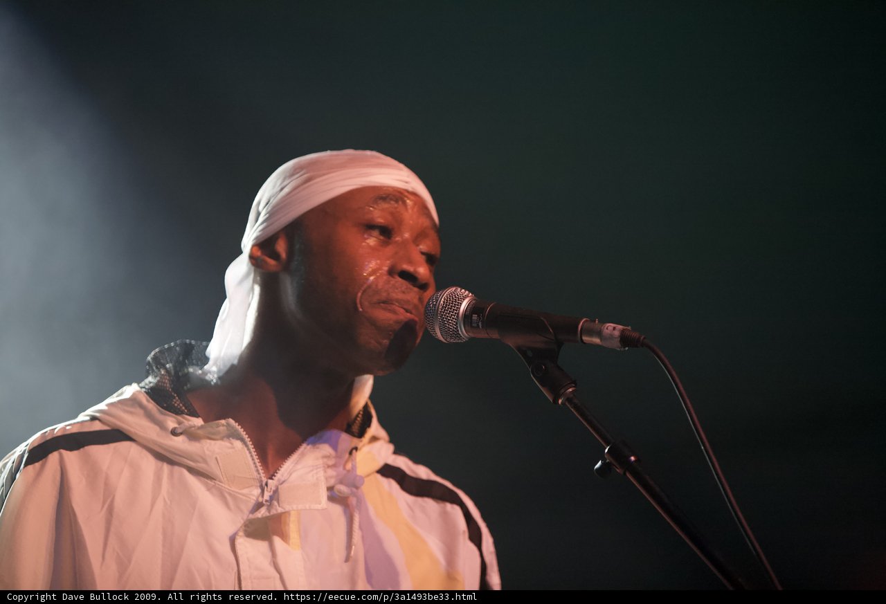 White Hat Singer Rocks the Mic at Coachella 2009