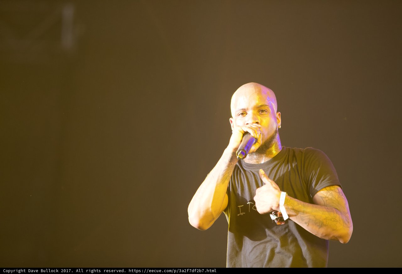 Tory Lanez Brings Down the Crowd with Electric Performance
