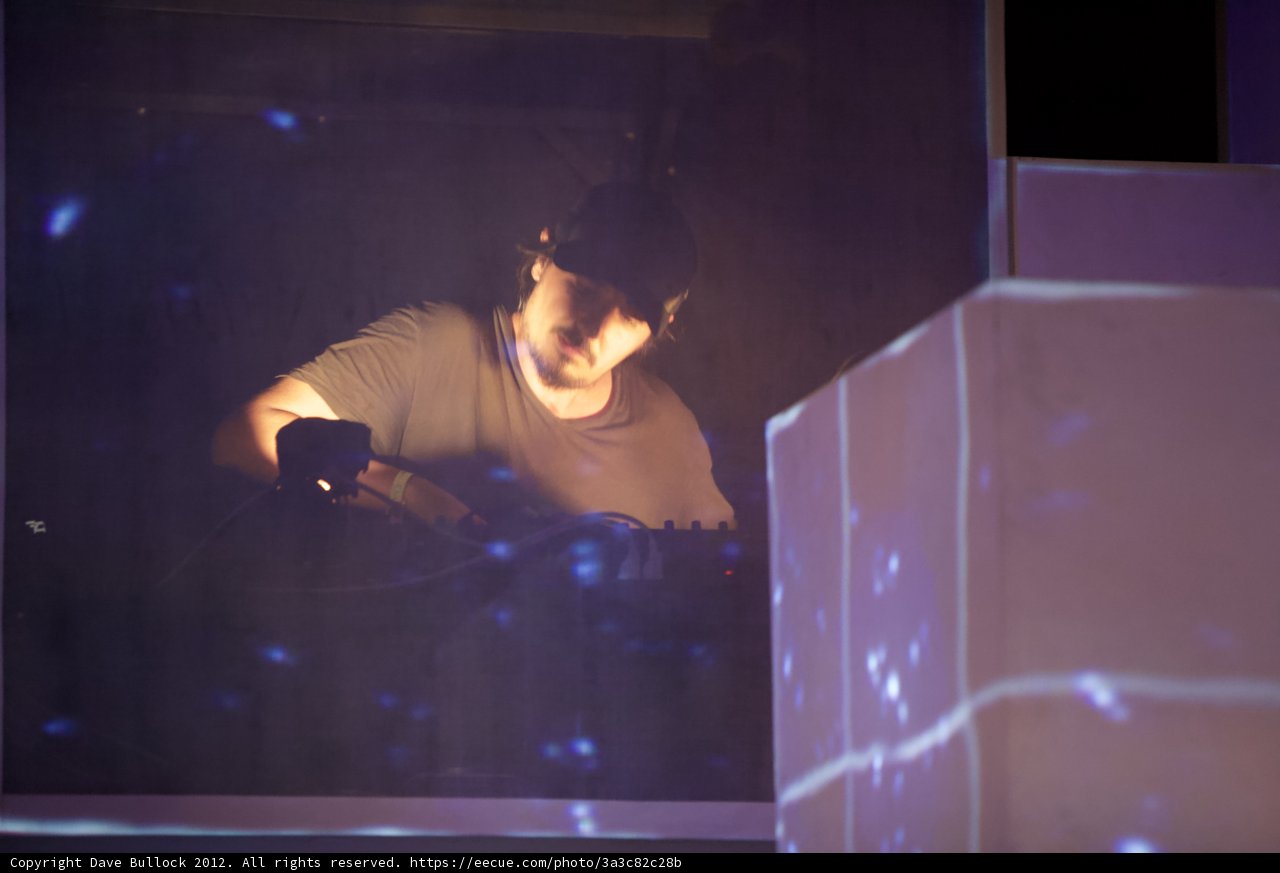 Amon Tobin's Energizing DJ Set