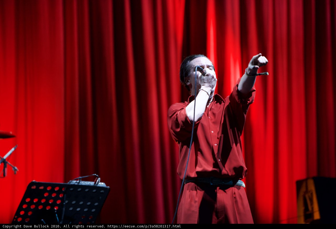 Red Shirt Performer Takes Coachella by Storm