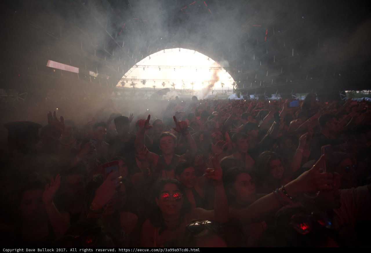 Smoky Nightlife Concert