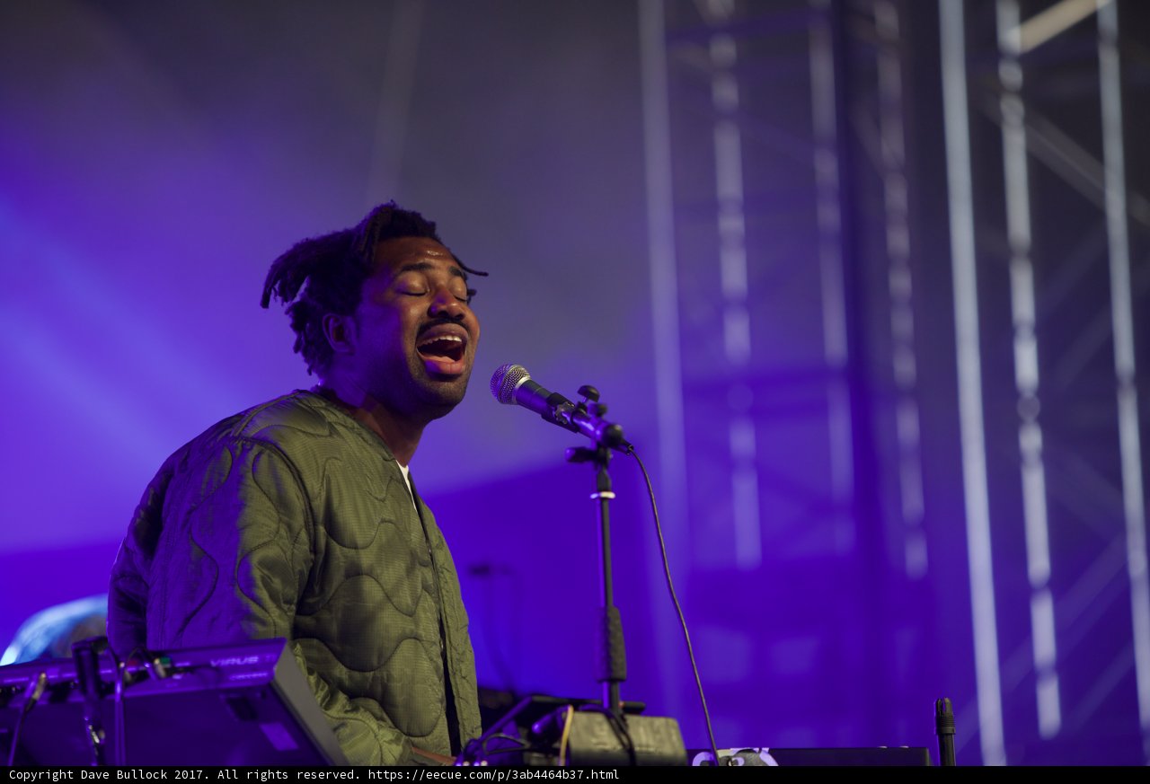 Sampha's Electrifying Solo Performance at Coachella 2017