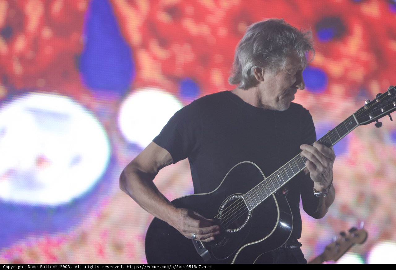 Roger Waters Rocks The Wall in London