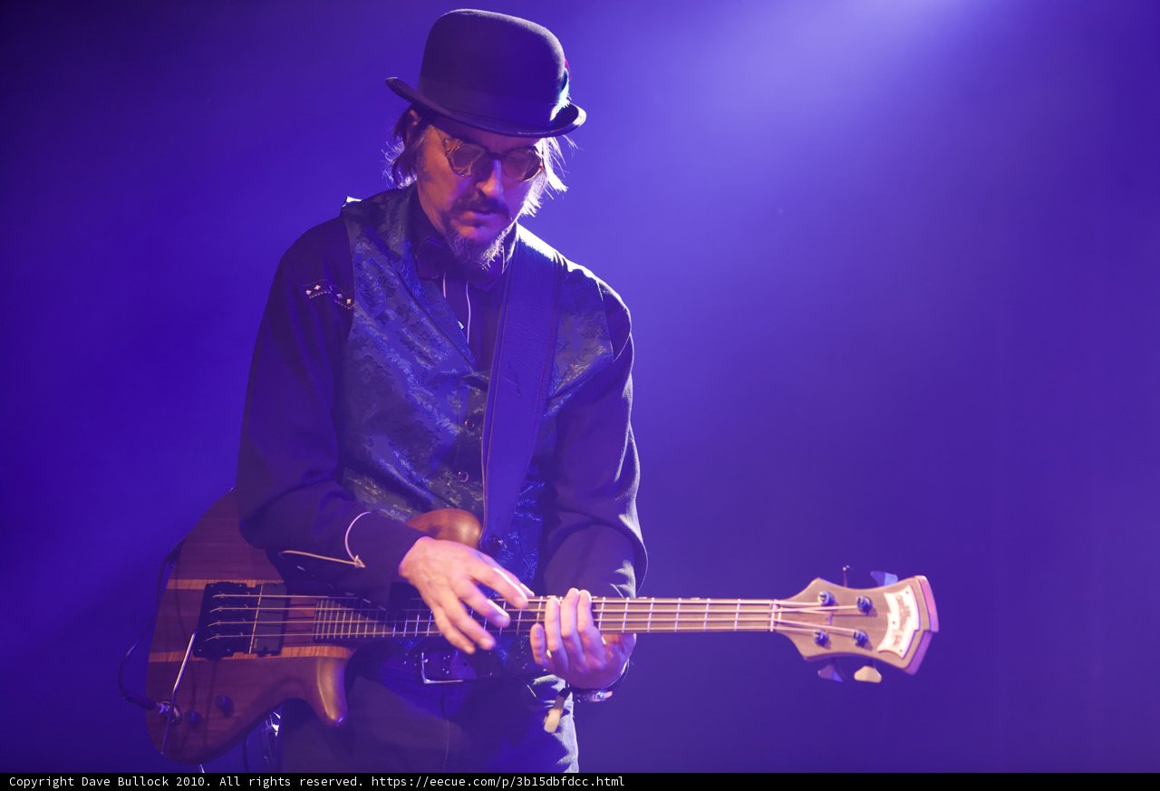 Les Claypool, Master of the Bass Guitar