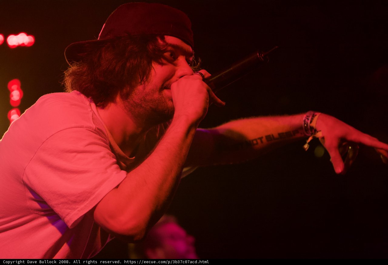 Singing Sensation on Stage