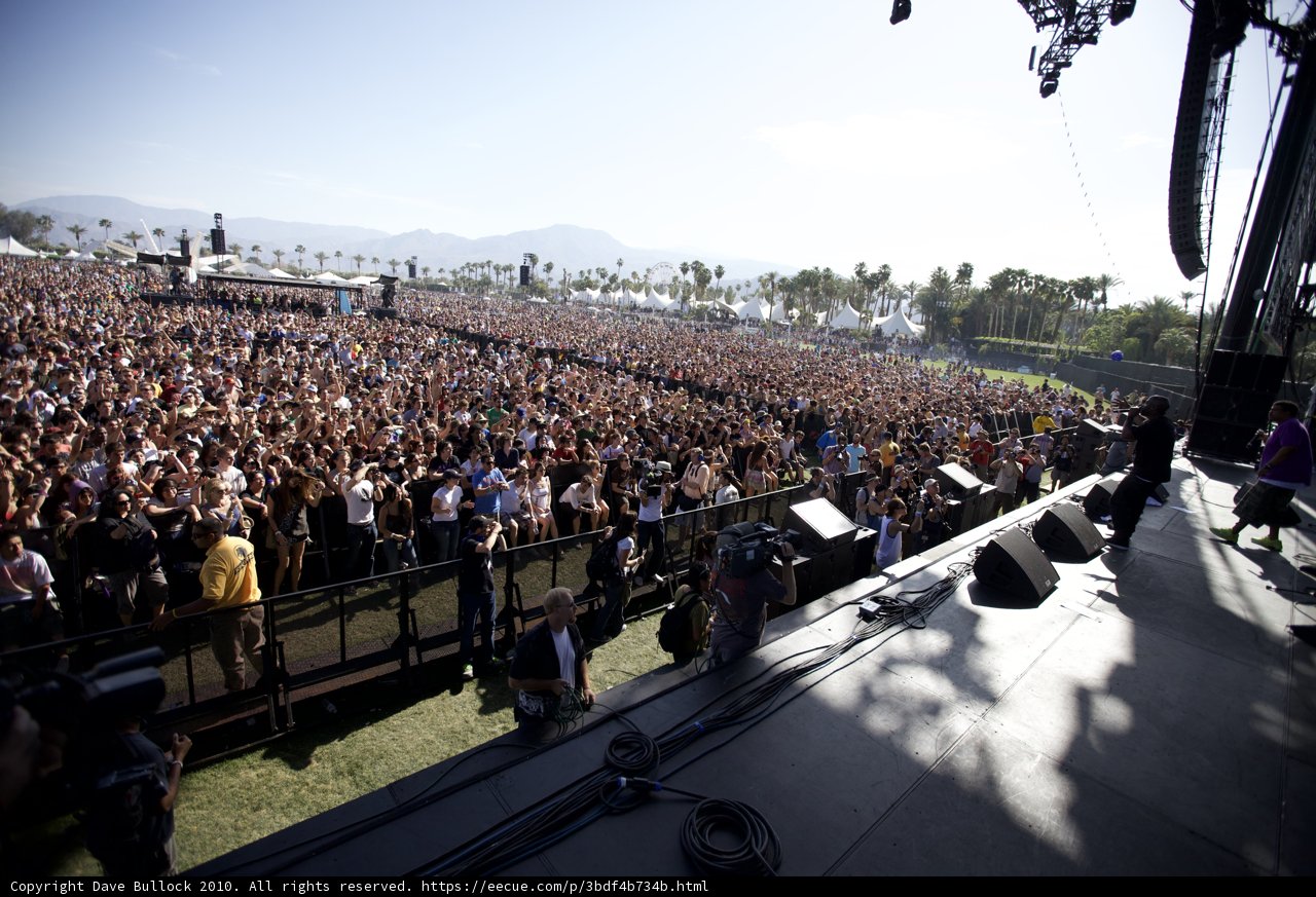 Coachella 2010: The Music Festival that Brought Together Thousands