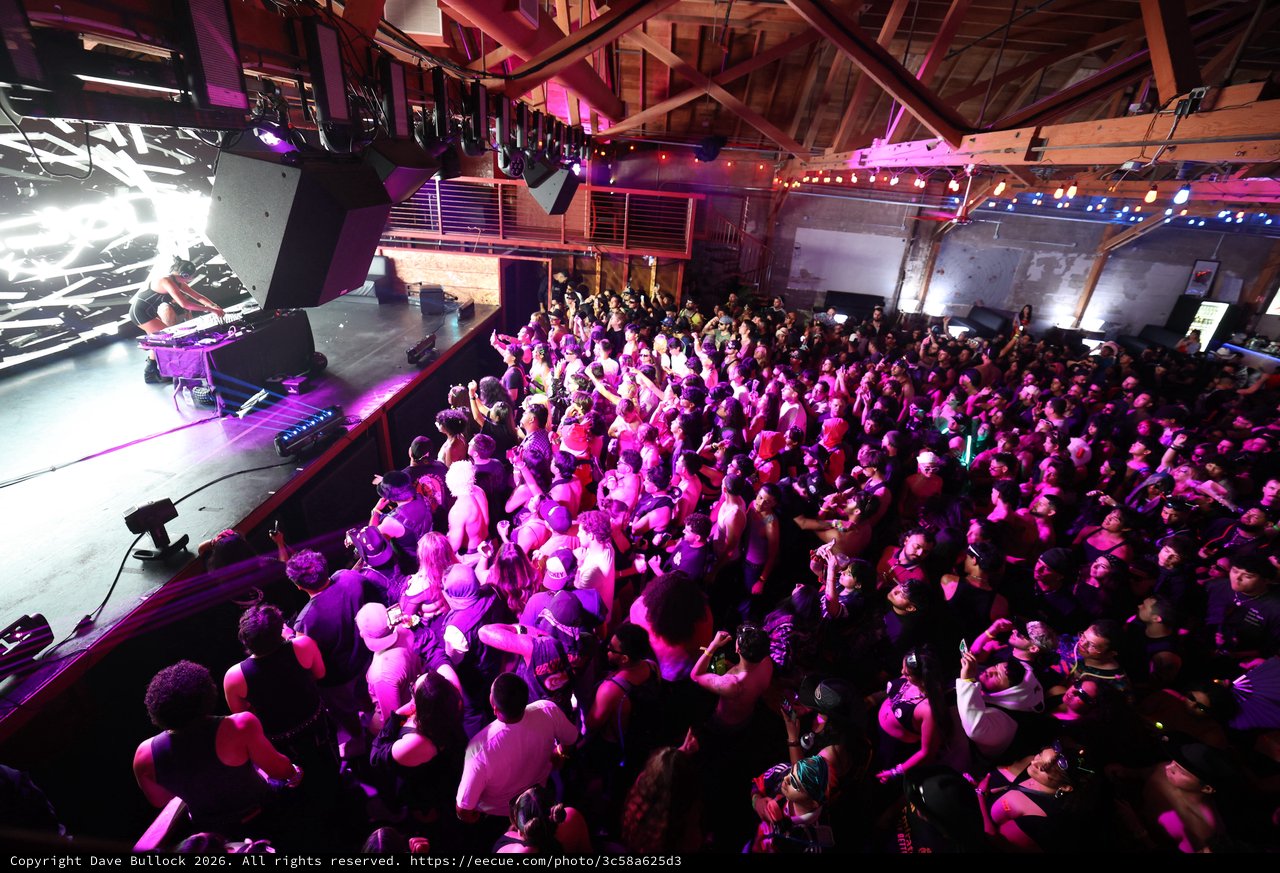 Massive Crowd Surges at Wobbleland 2026 Bass Festival