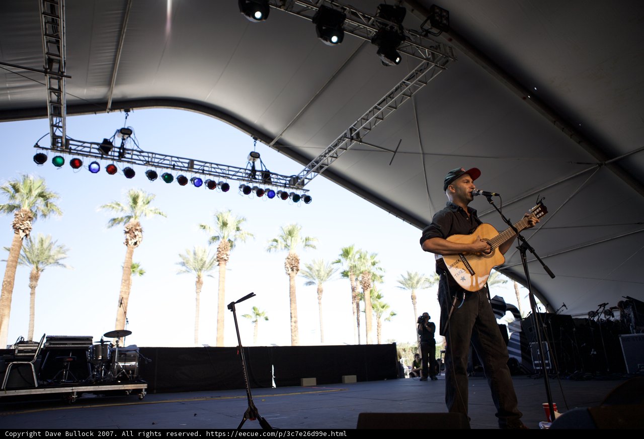 Tom Morello's Acoustic Performance