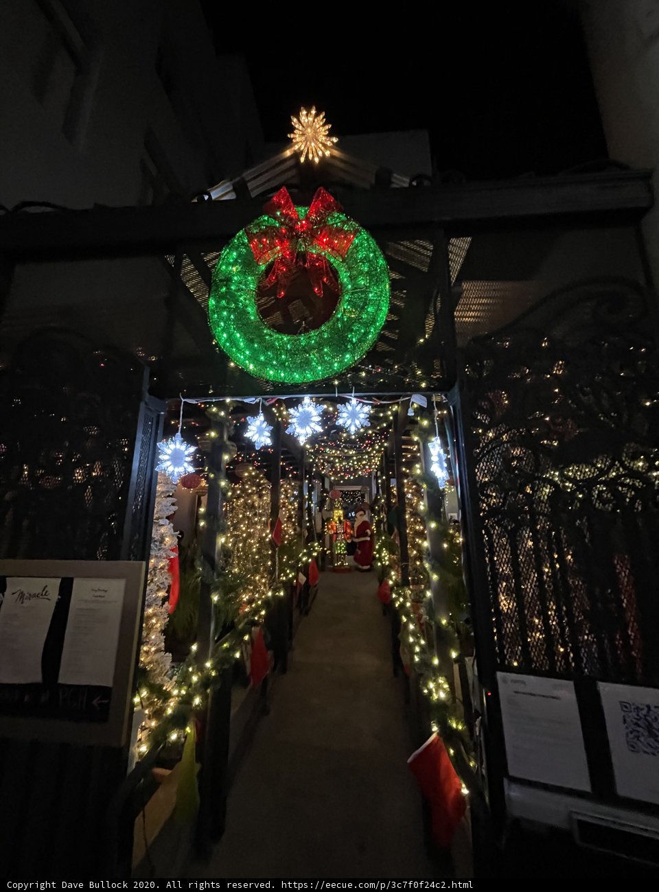 Festive Wreath Welcomes Visitors to Urban Building