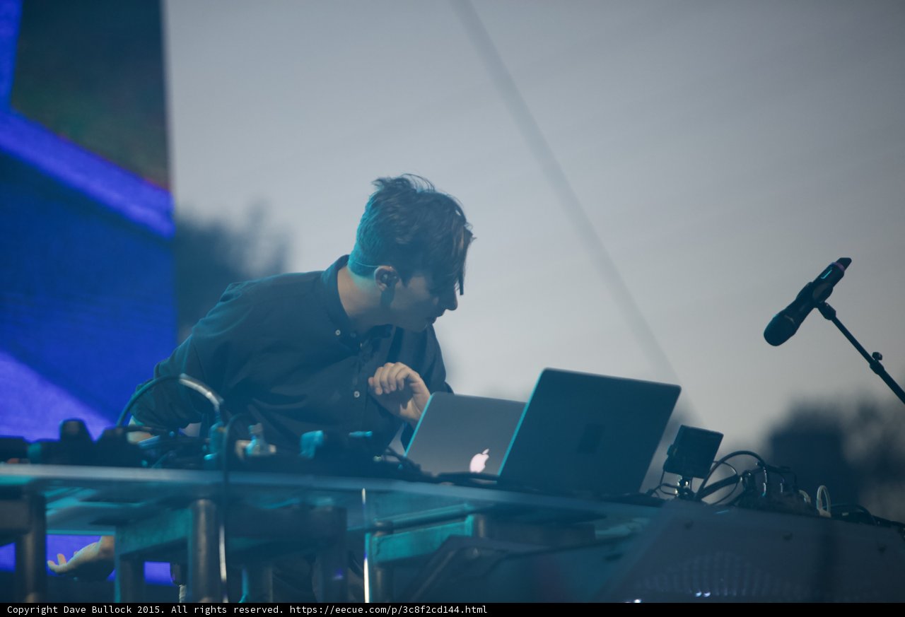 Flume Hands Together Blue Profile
