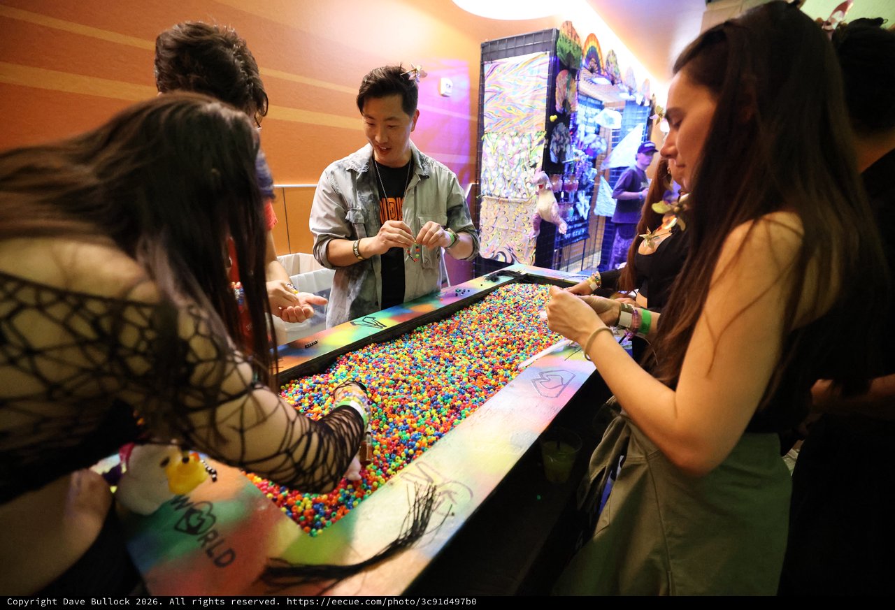 Festival Goers Create Kandi Bracelets at Wobbleland 2026