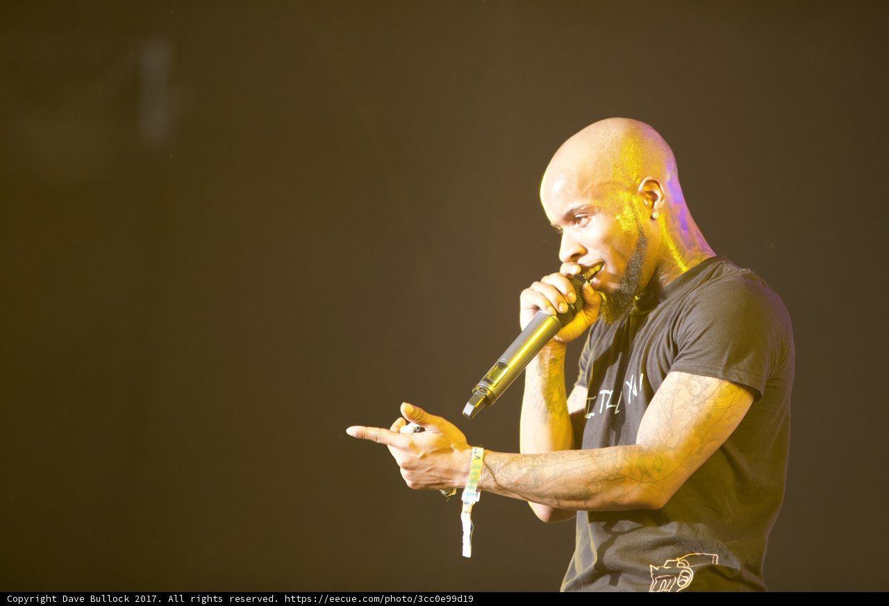 Tory Lanez rocks the stage at Coachella 2017