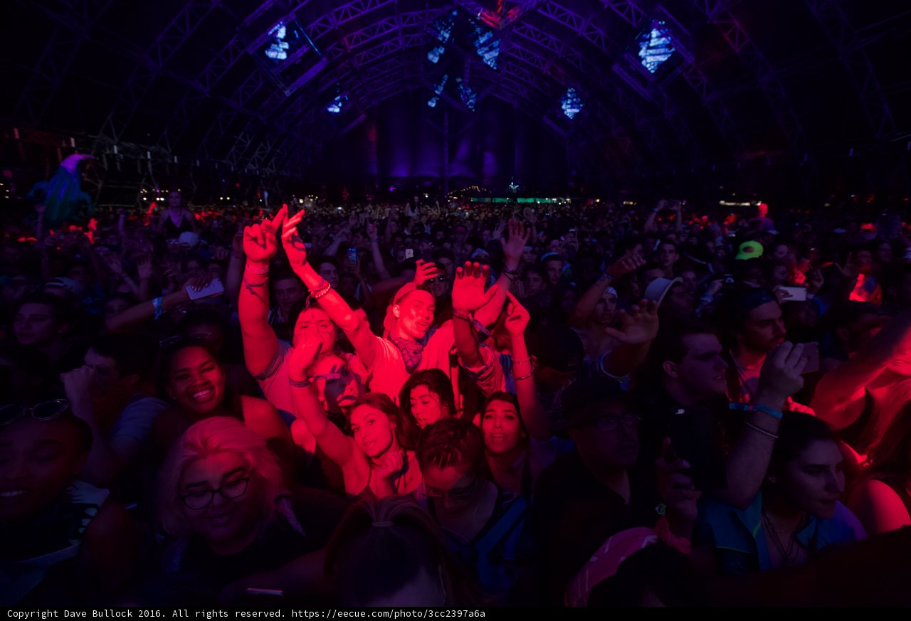 Red Lights and a Packed Crowd at Coachella