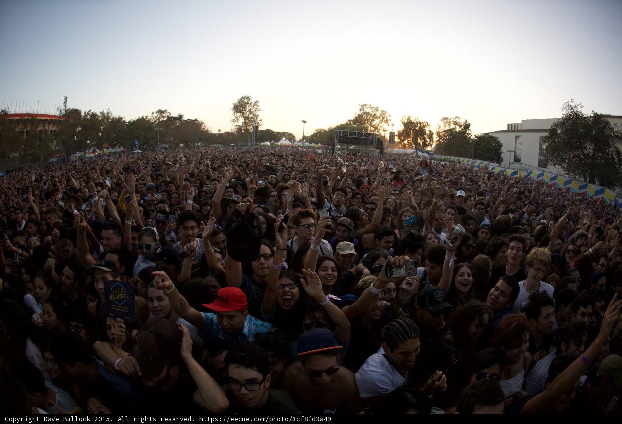Excited Crowd Fisheye