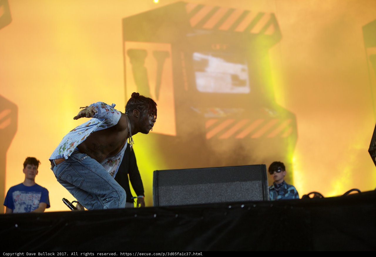 Lil Uzi Vert Brings Down the House on his Skateboard