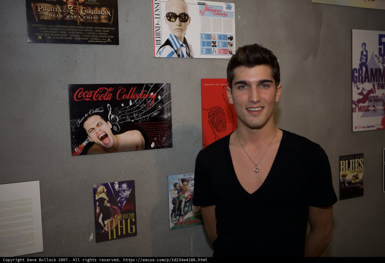 Poster Wall Encounter