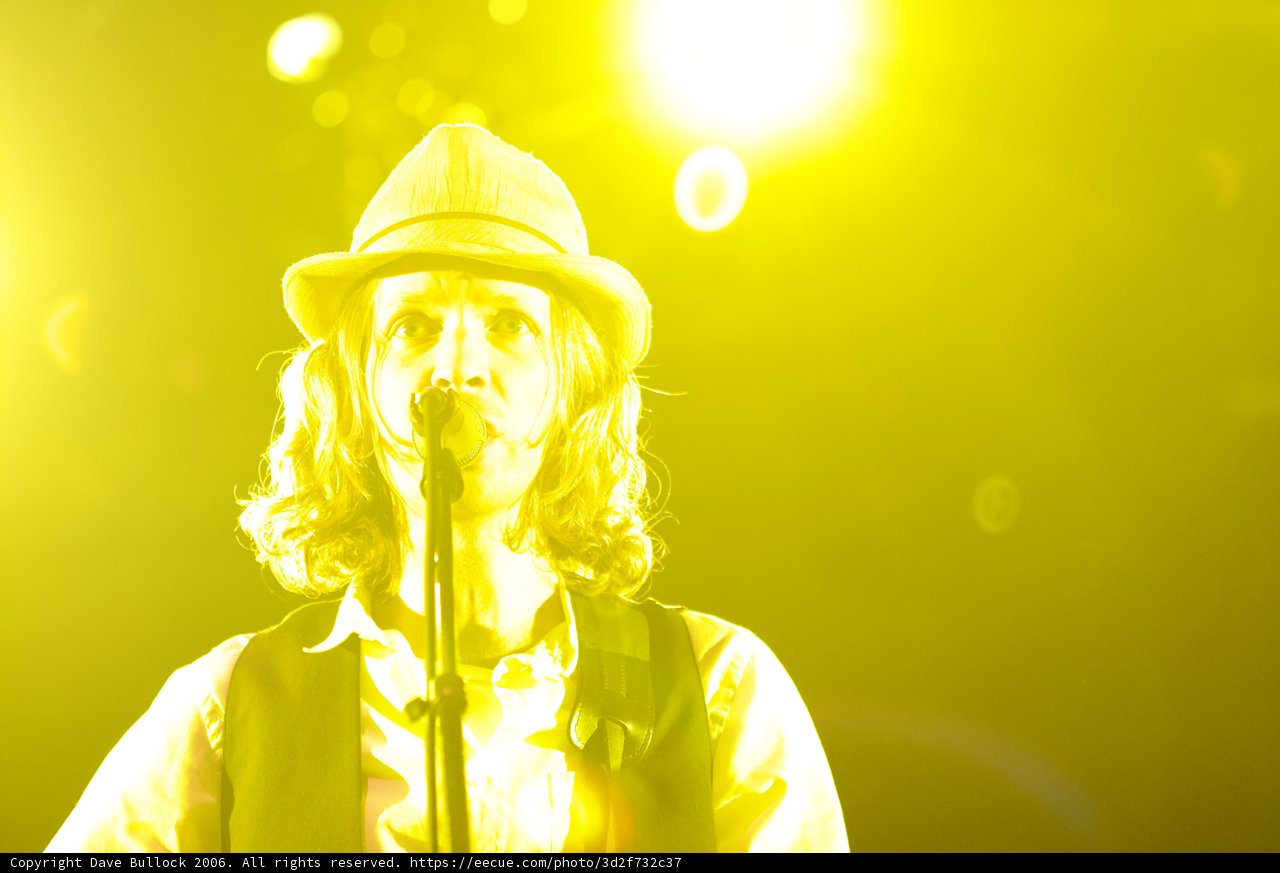Beck's Electrifying Solo Performance