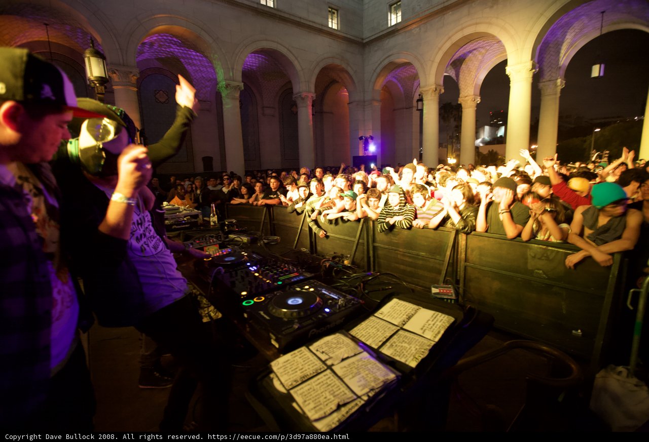 Urban Nightlife Concert with DJ's