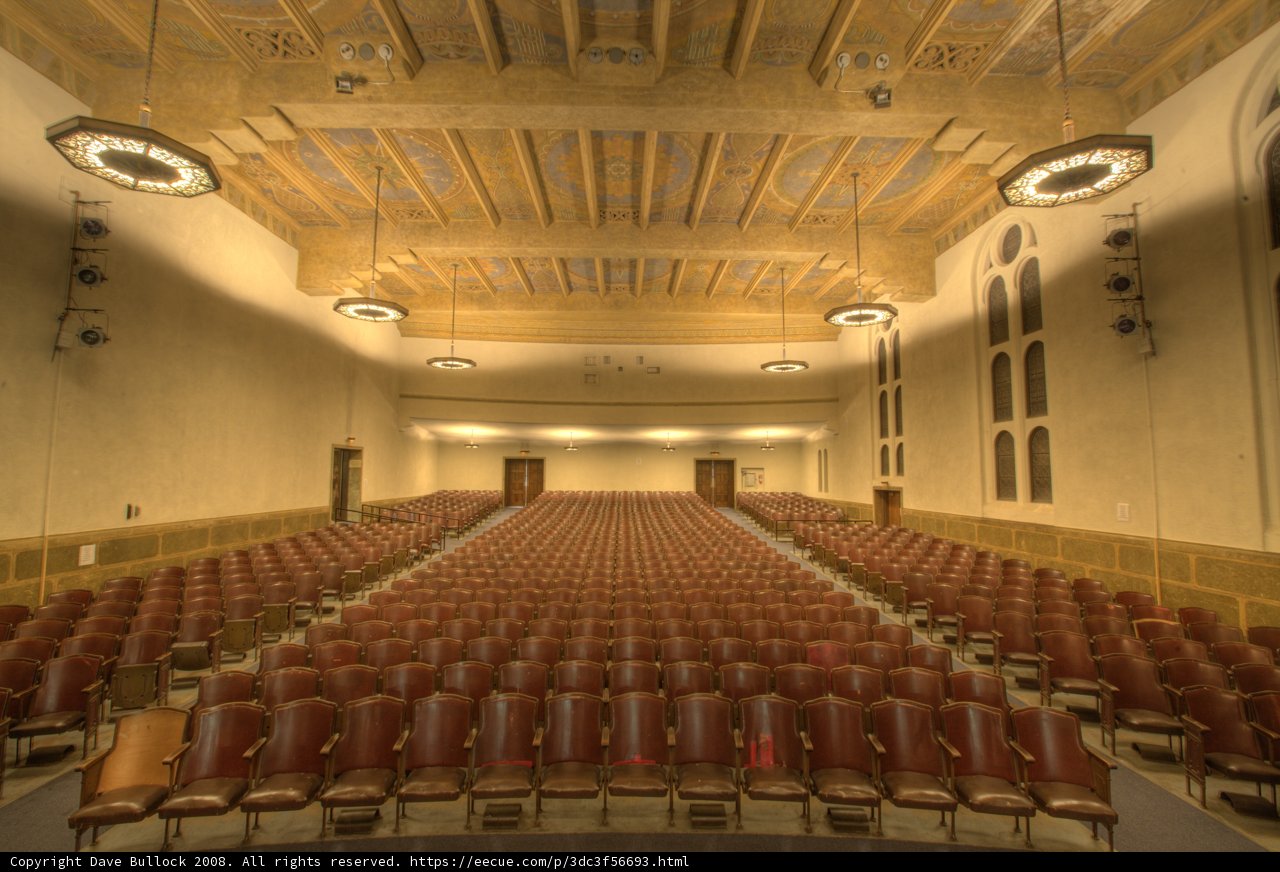 Packed House at Wilshire Temple