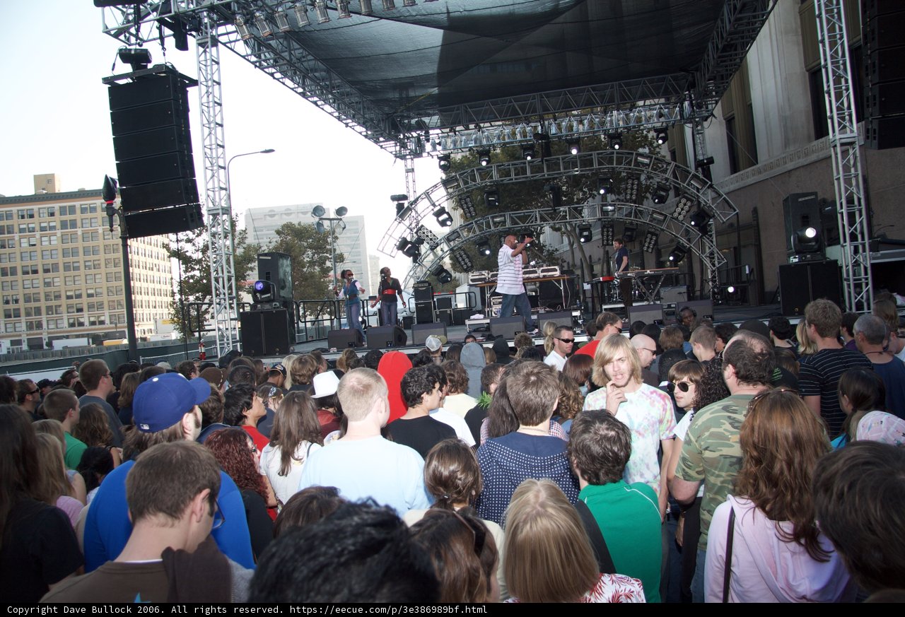 Crowd Goes Wild at 2006 Detour Concert