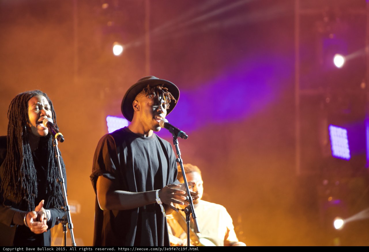 Solange Band Dreadlocks Vocalist Hat Singing Bassist LED Panel Orange Purple