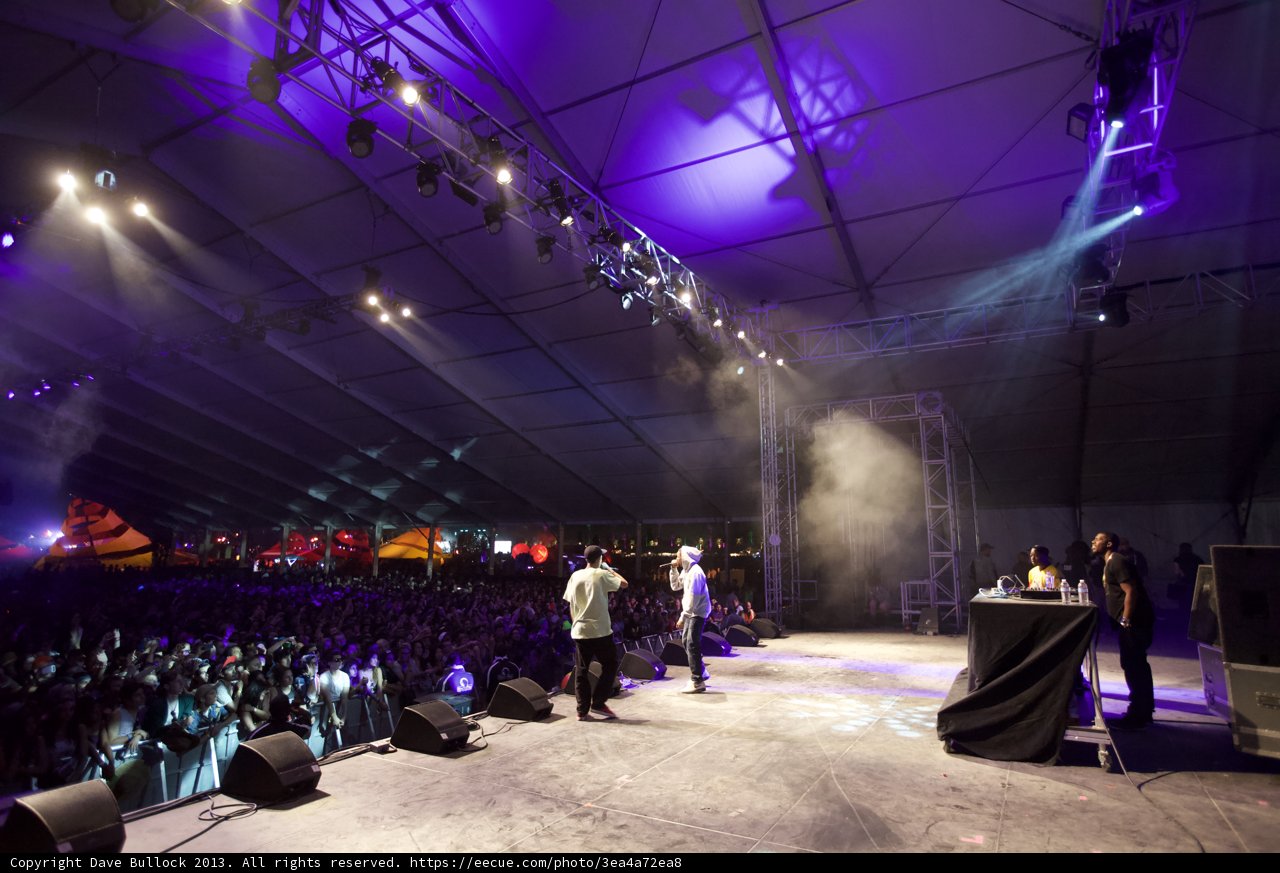 Flying Lotus Rocks the Stage with Purple Lighting