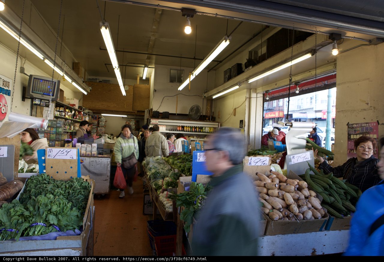 Busy Market at Cable Car and Chinatown