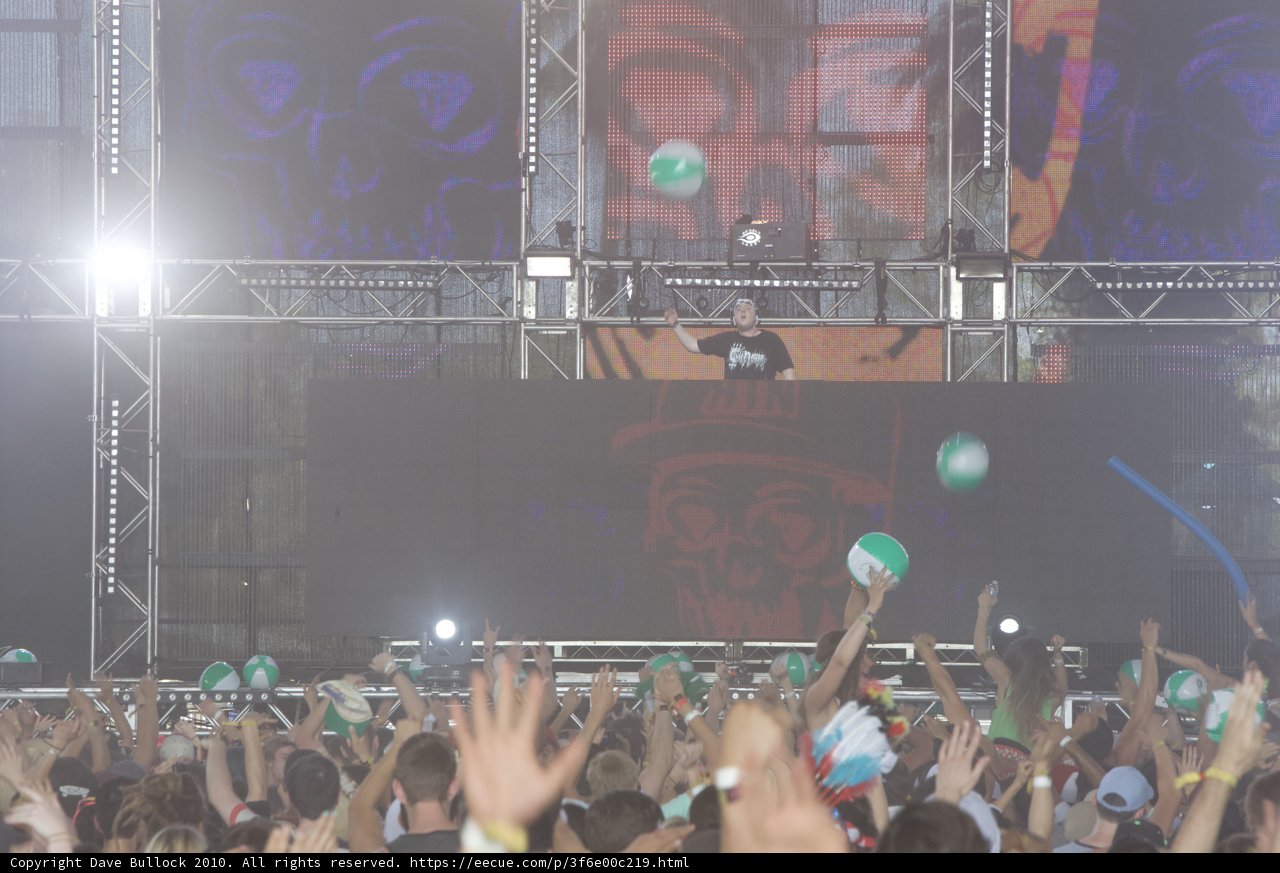 Rockin' with the Crowd