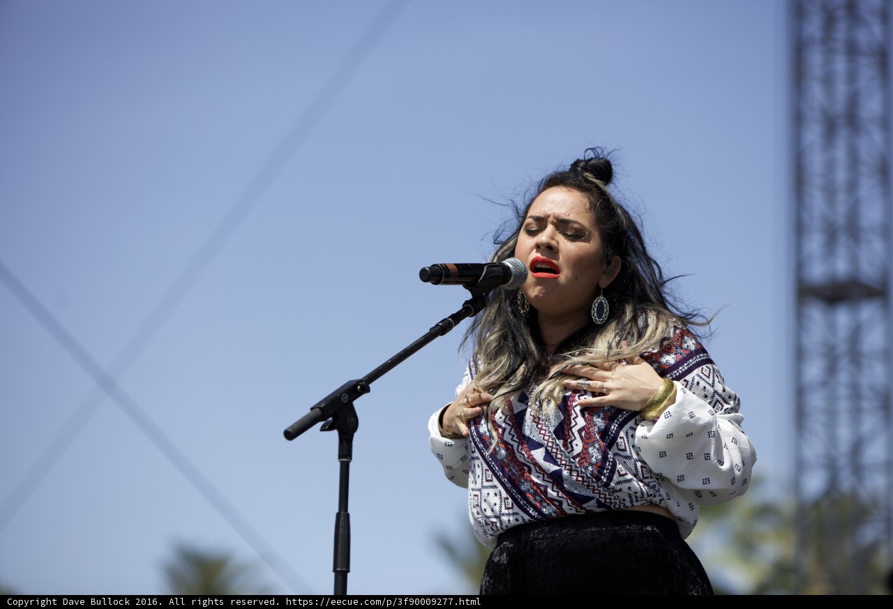 Carla Morrison belts out tunes at Coachella 2016