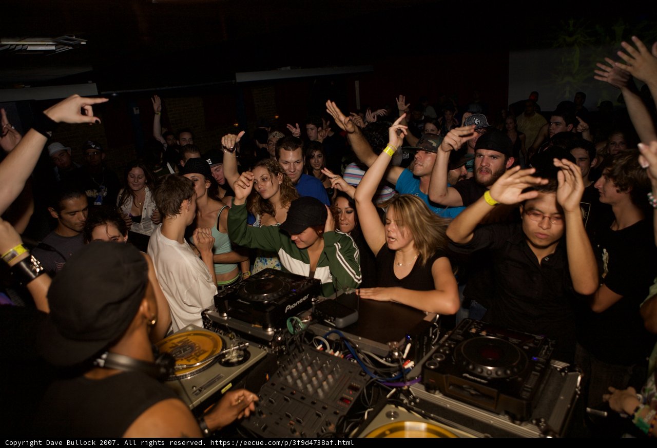 Nightclub Nights with the Hottest Deejays