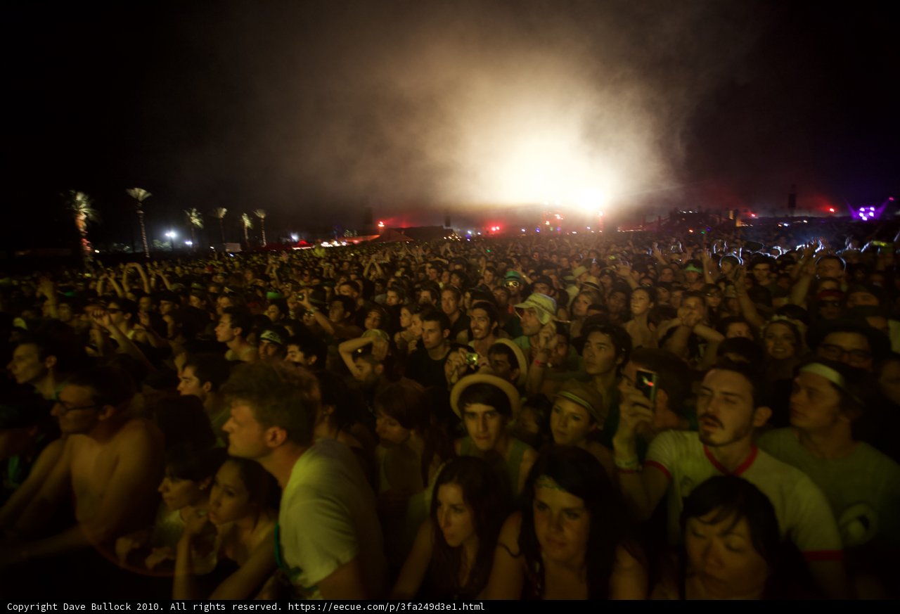 Smoke and Sounds: Coachella Night Concert