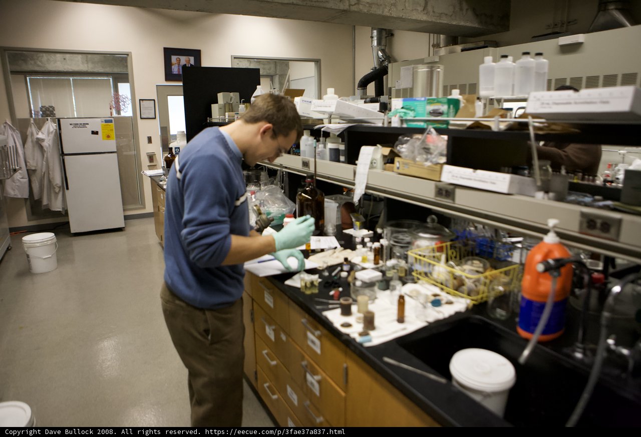 Cutting-Edge Nano Research
