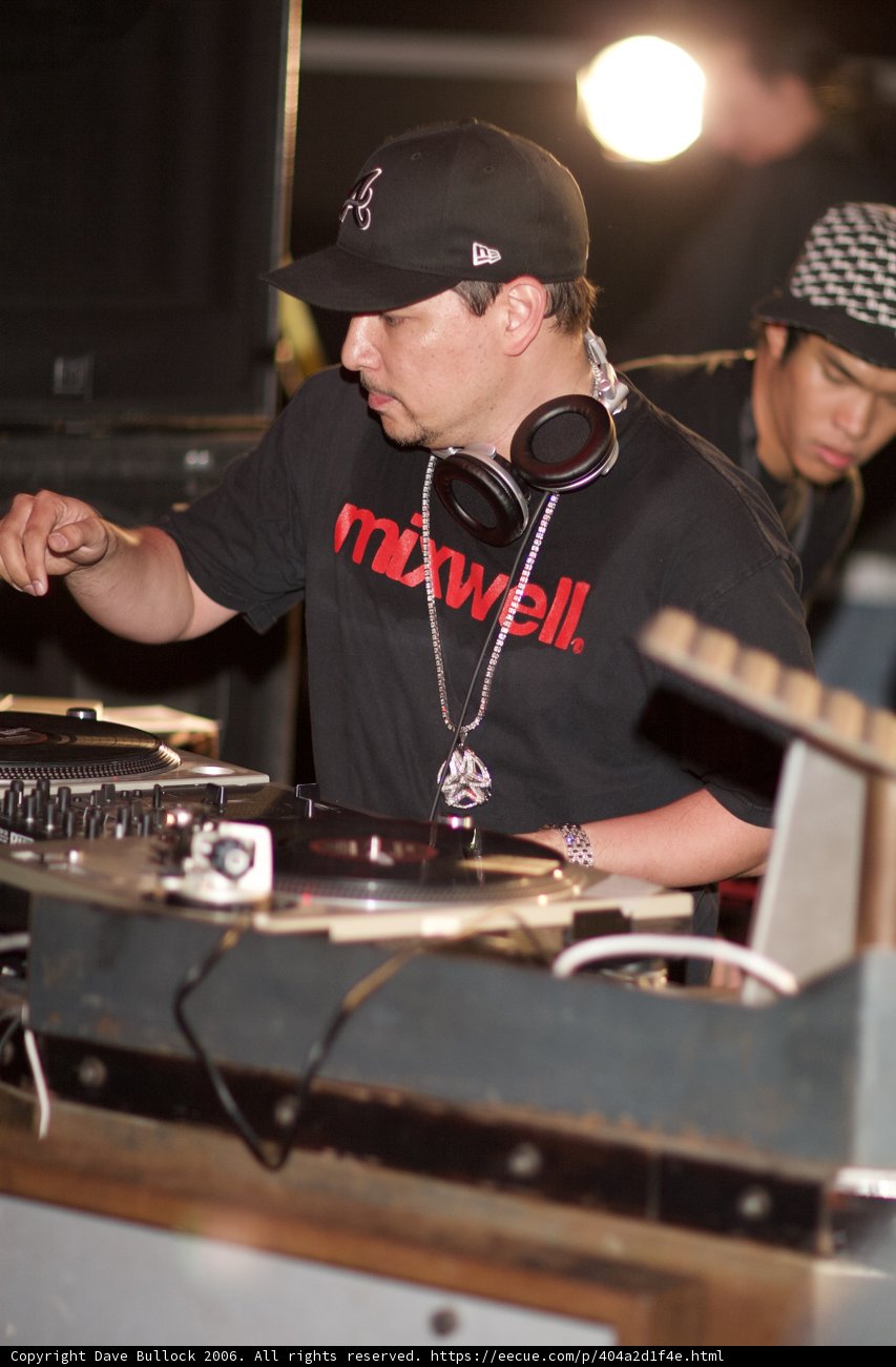 Musical Entertainer with Dual Headgear