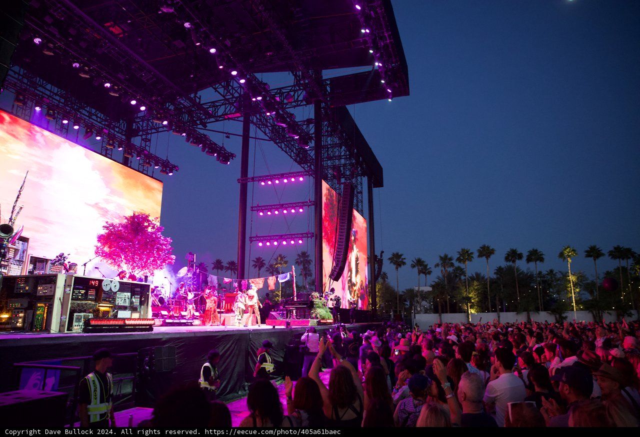 Vibrant Evenings: Coachella 2024 - Weekend 2 Highlights