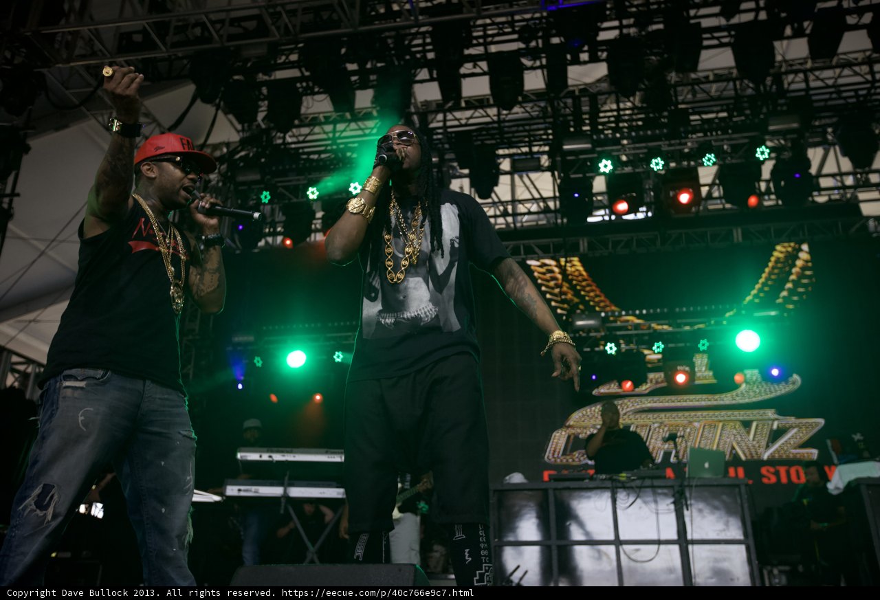 Green Spotlight on Two Musicians at Coachella Concert