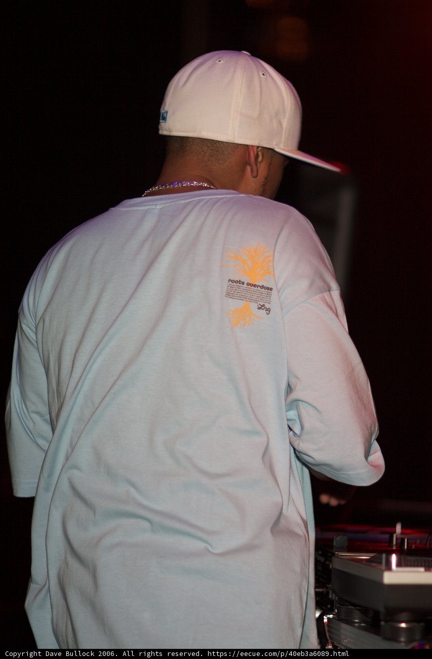 Craze Brings the Heat in White and Blue