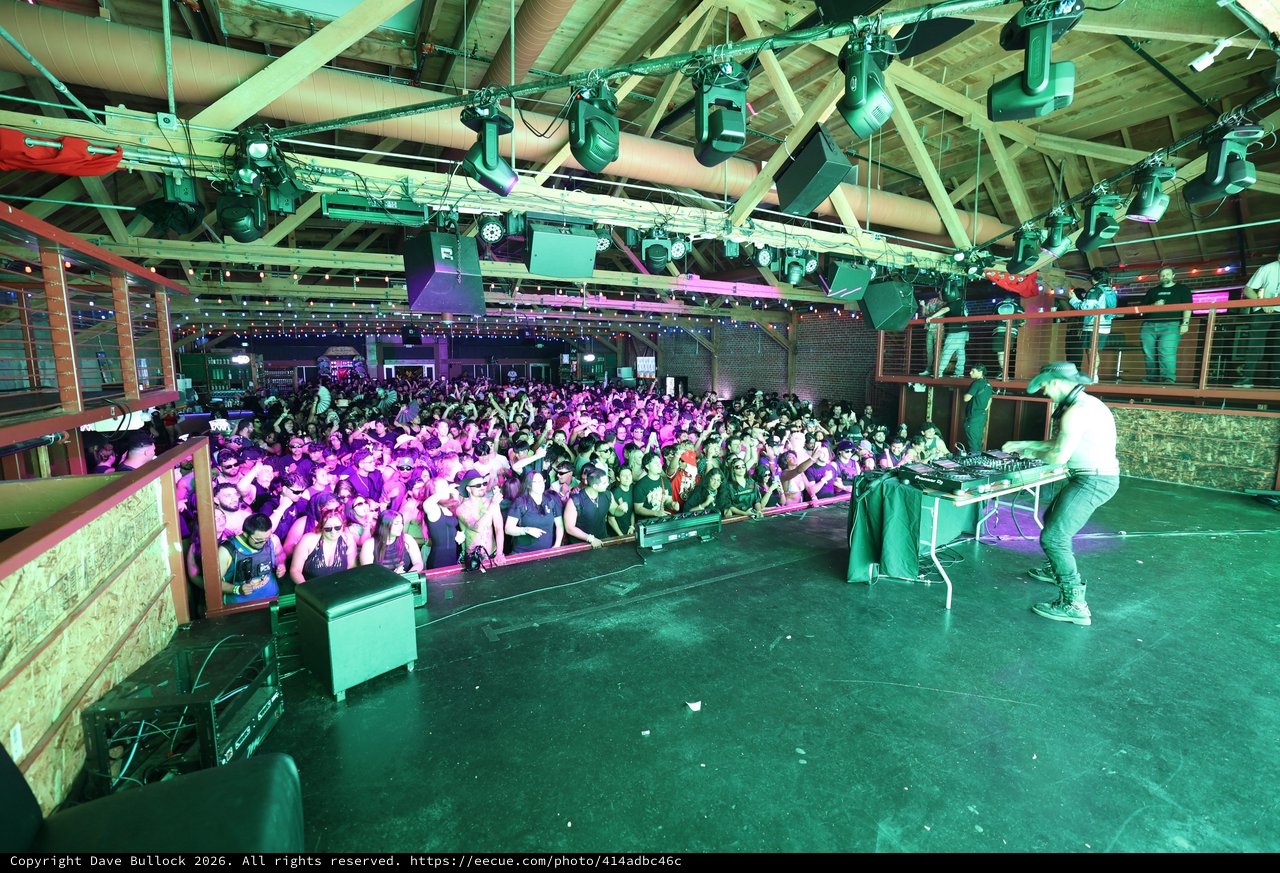 DJ Ignites Packed Crowd at Wobbleland Festival 2026
